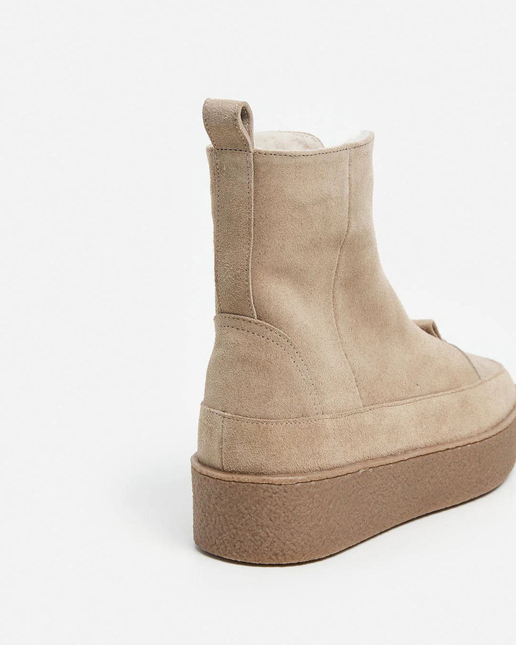 Flattered, Amalia Suede