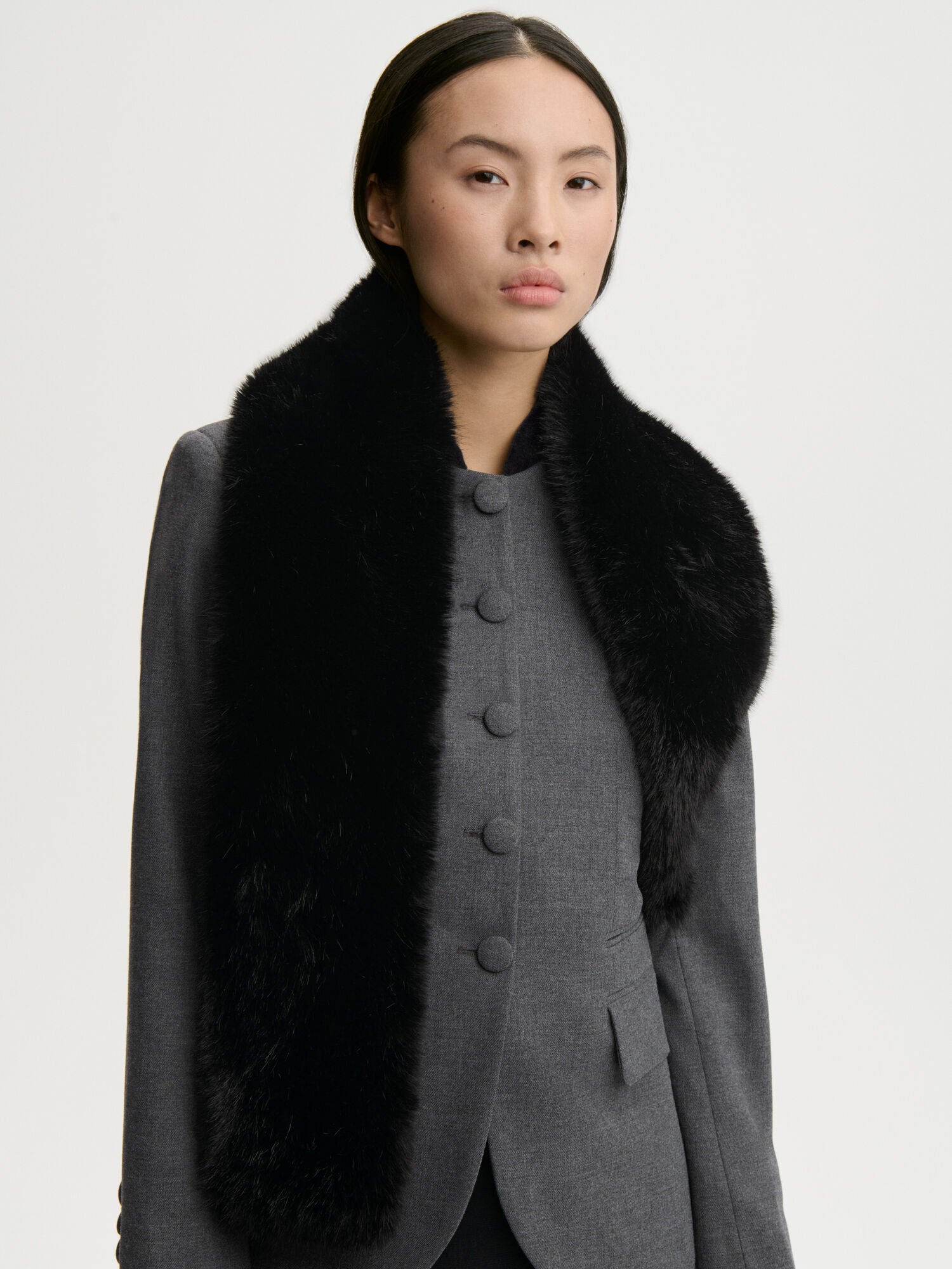 Pella faux fur scarf