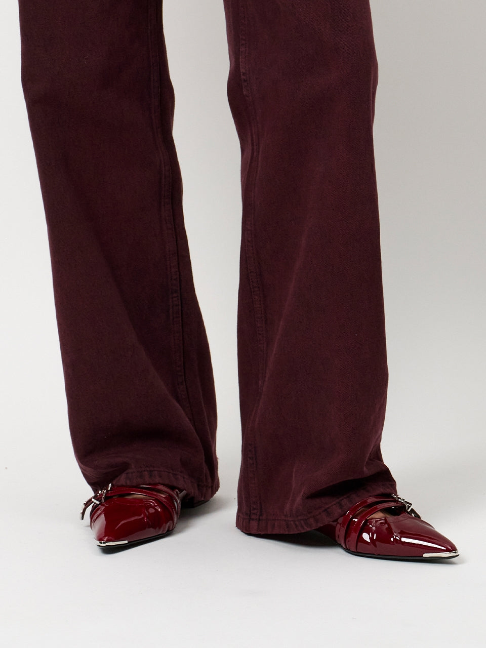 Pointed toe flats