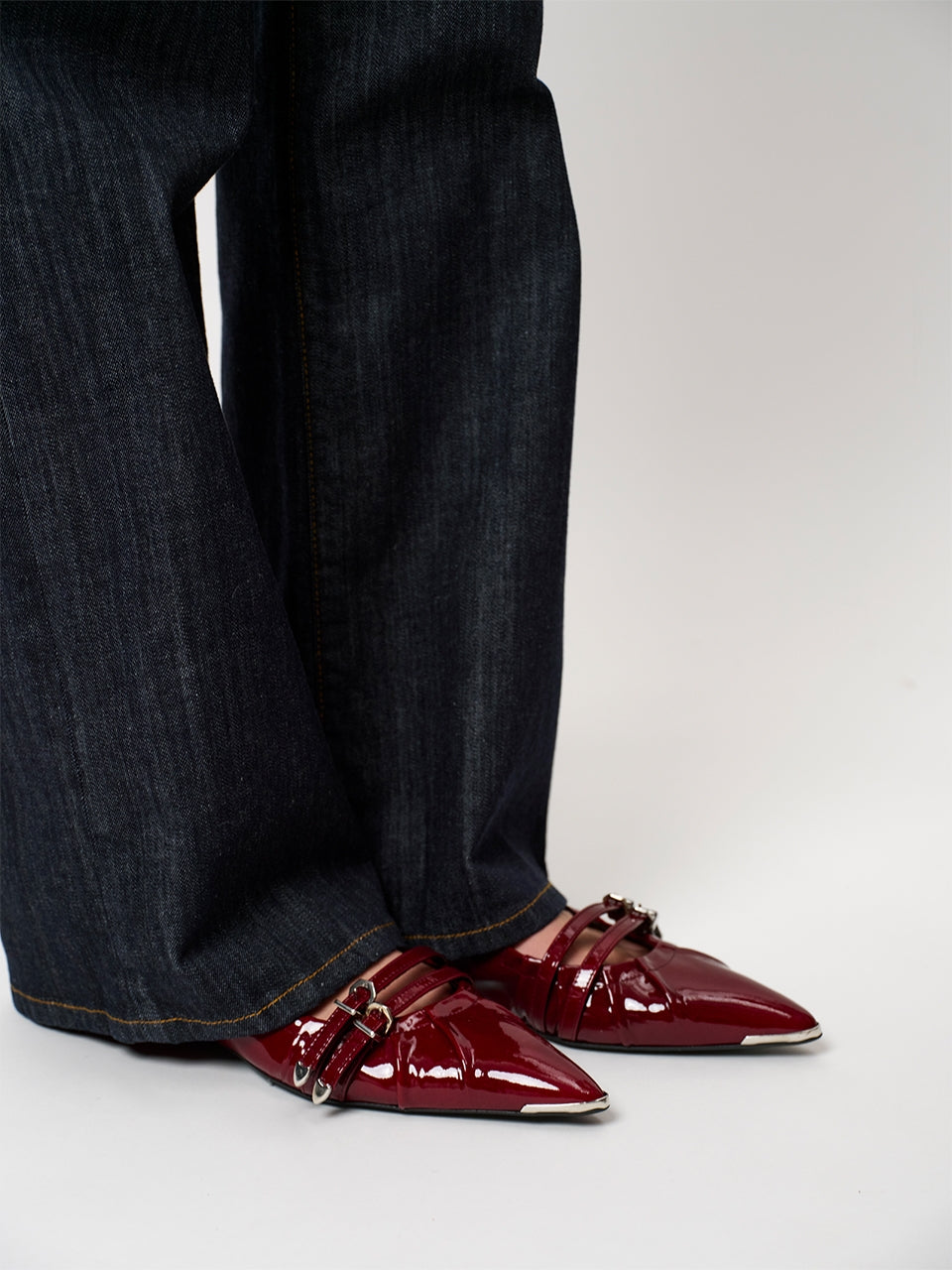 Pointed toe flats