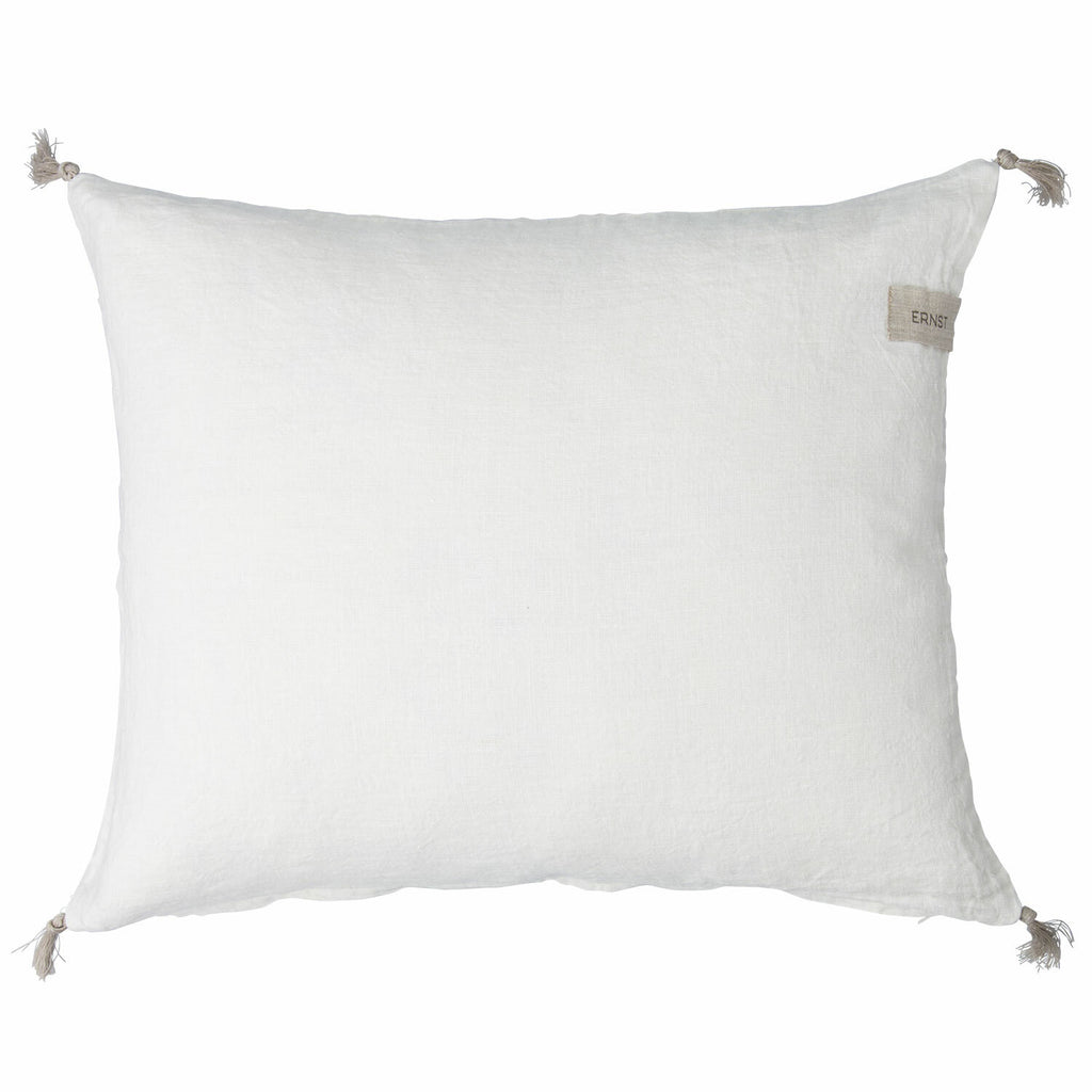 Ernst, Tyynynpäällinen tupsuilla