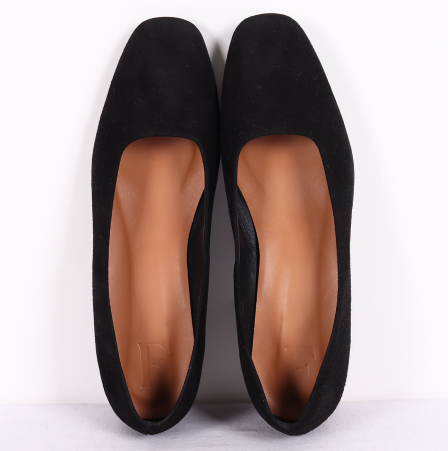 Flattered, Billie Black Suede