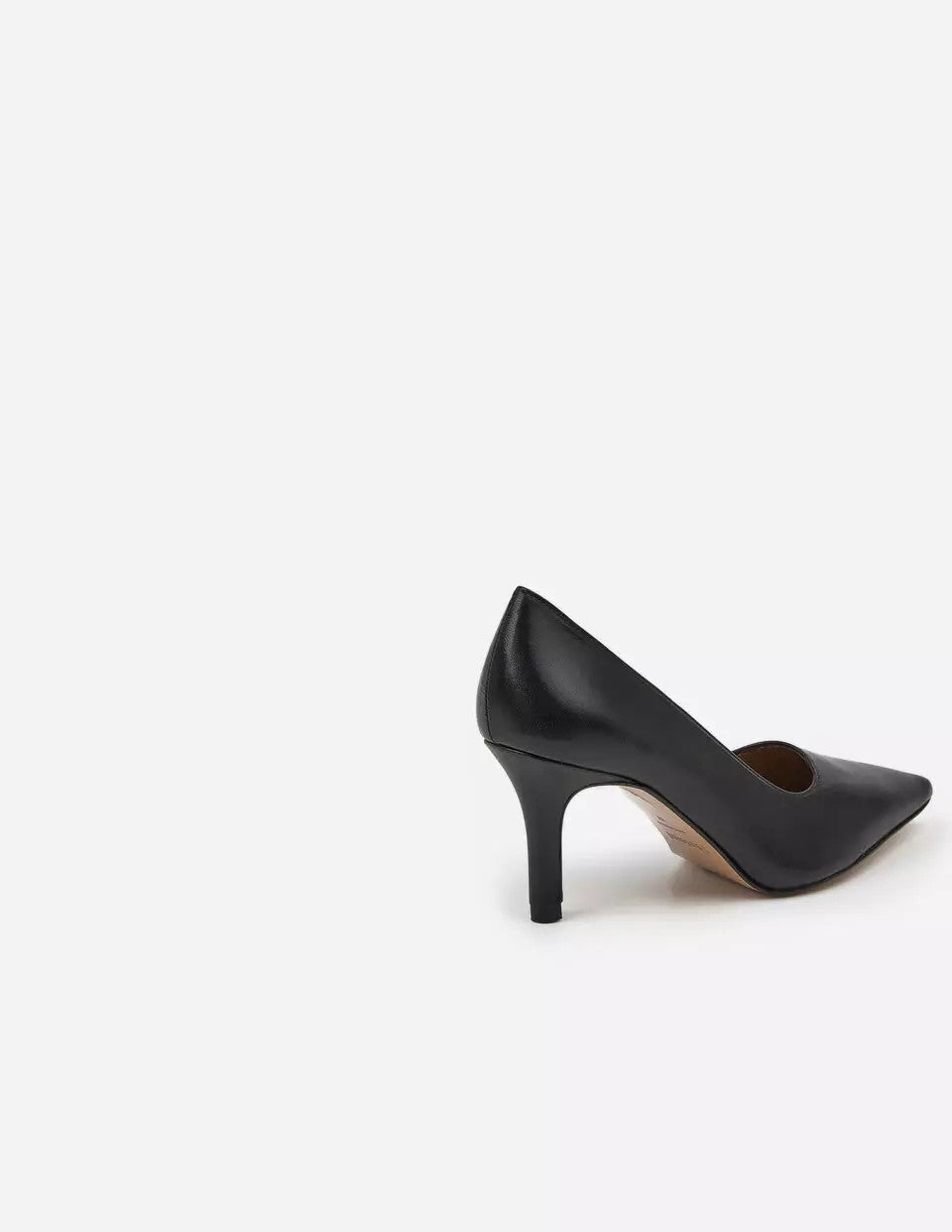 Flattered, Roberta Heels