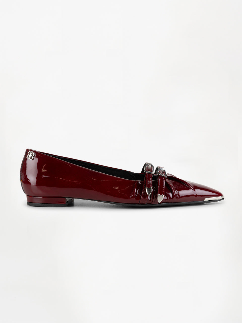 Pointed toe flats