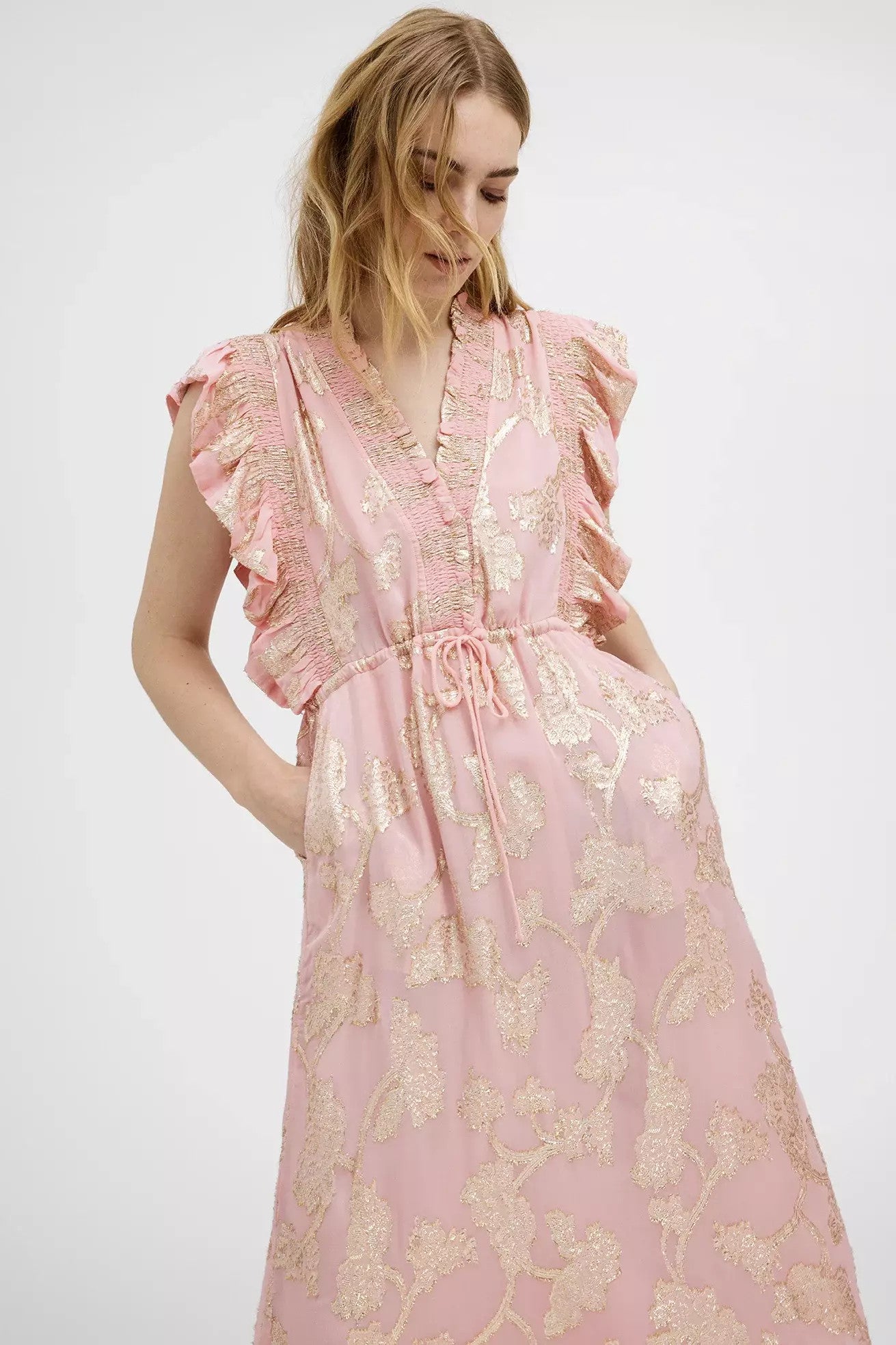 Gustav, Coral Dress