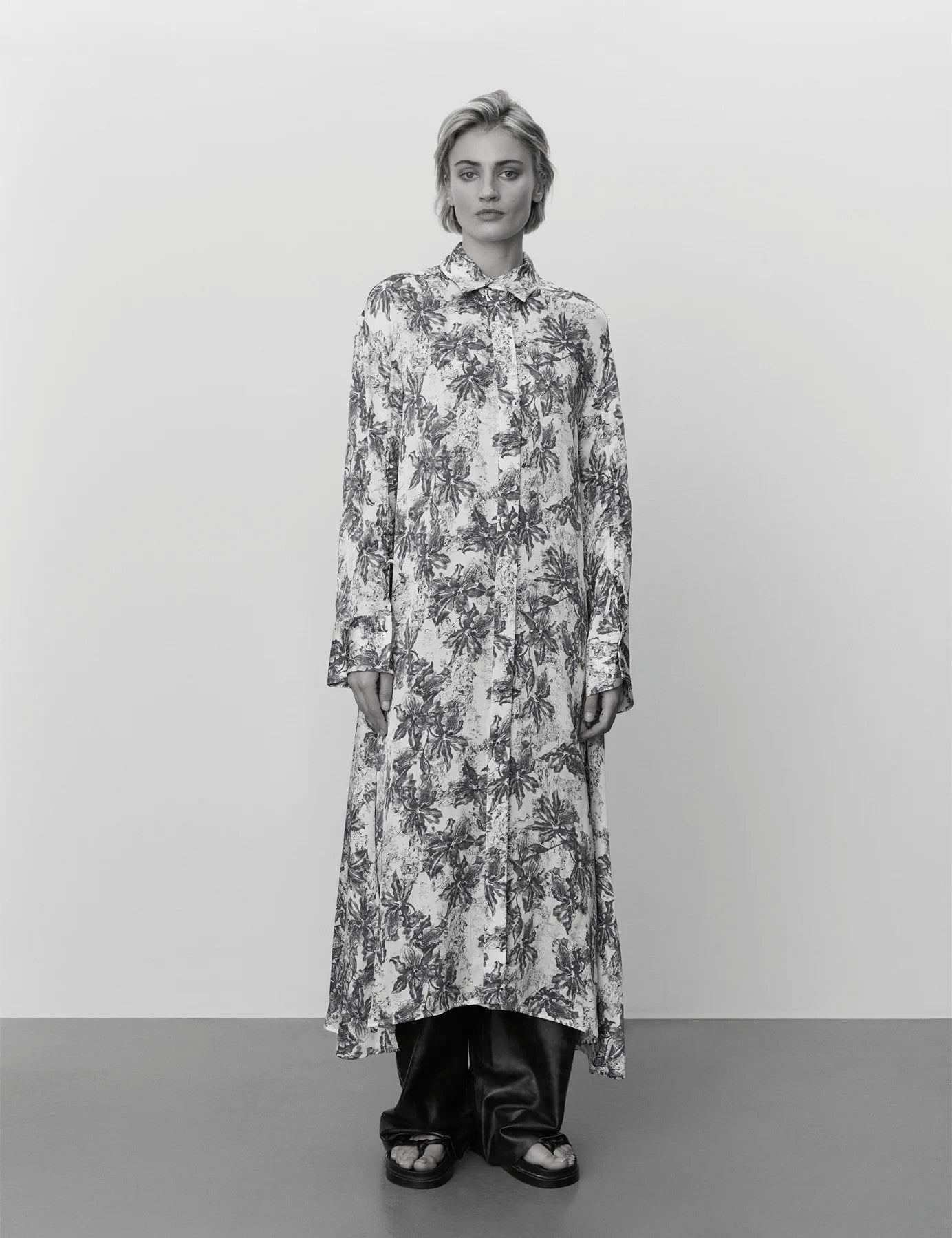 DAY Birger et Mikkelsen, May, Disrupted Flowers