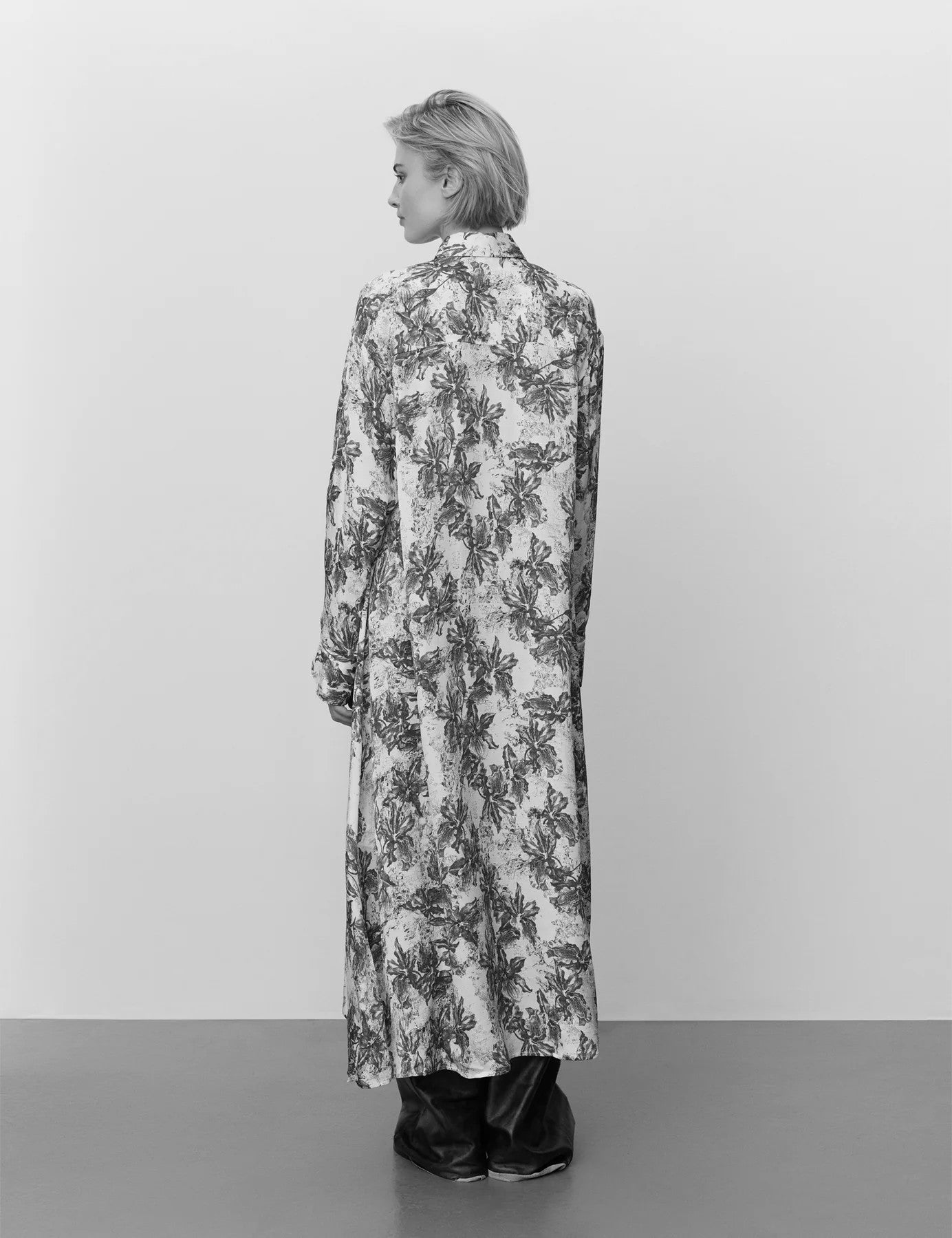 DAY Birger et Mikkelsen, May, Disrupted Flowers