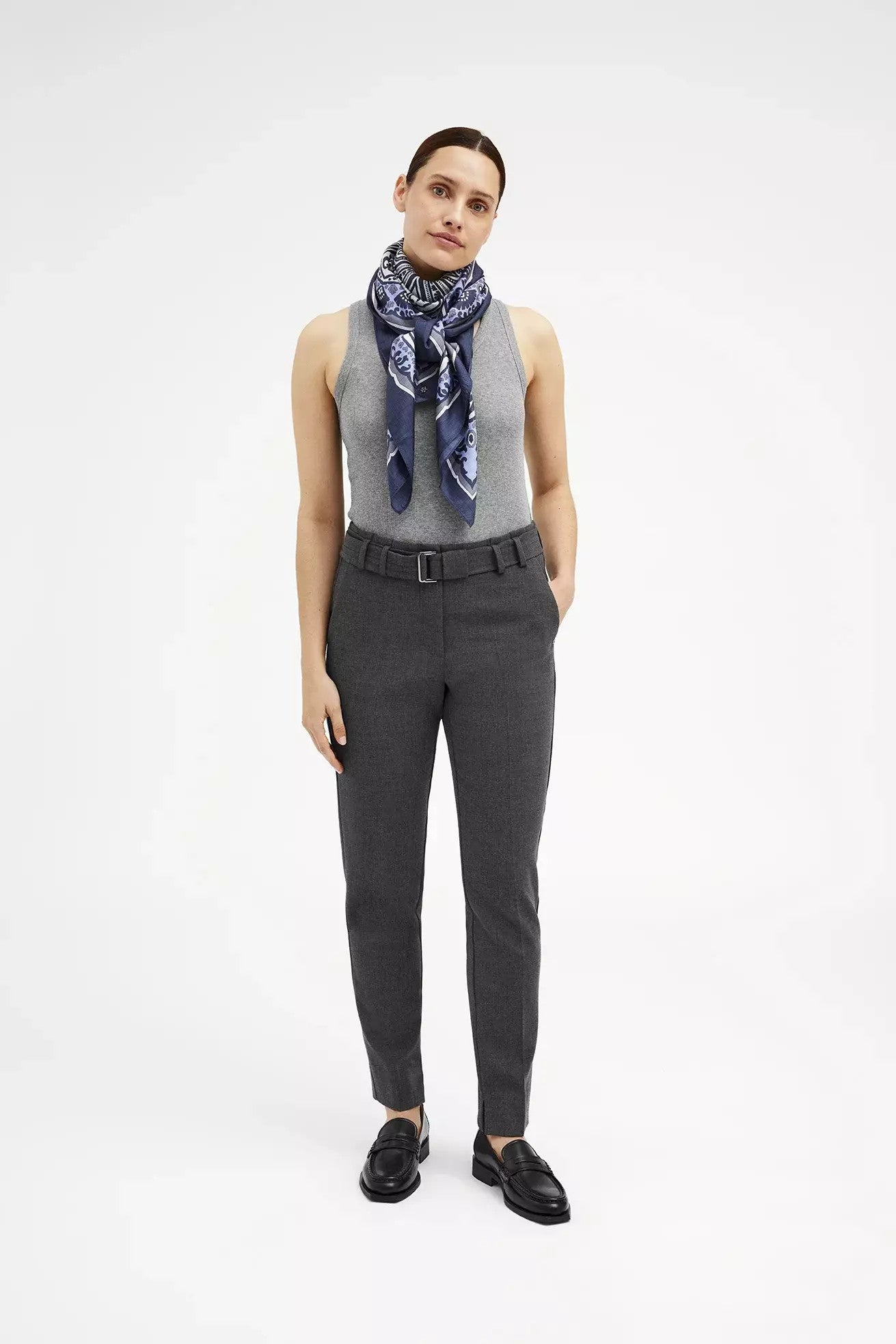 Gustav, Sis Trousers
