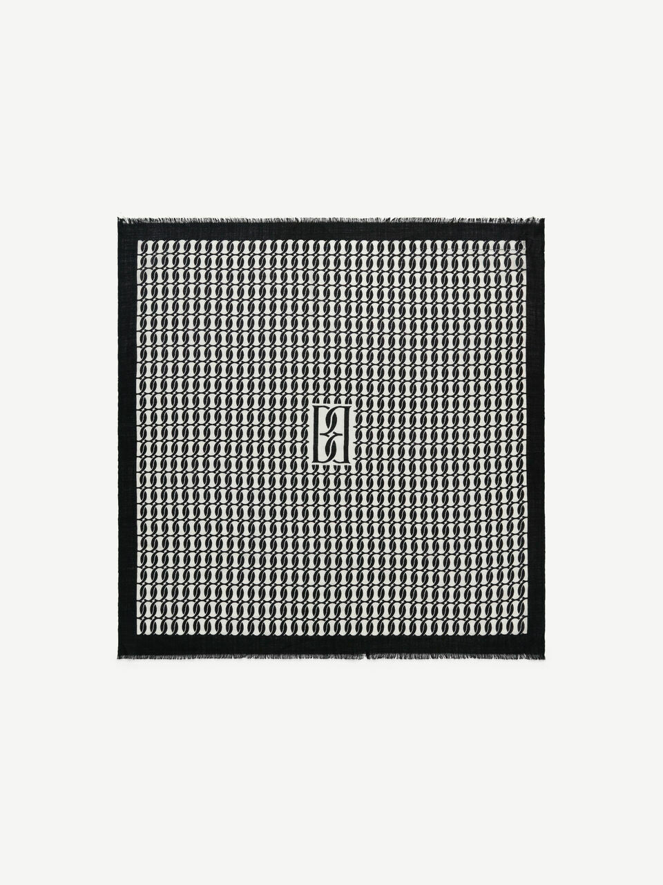 By Malene Birger, Monlas Huivi