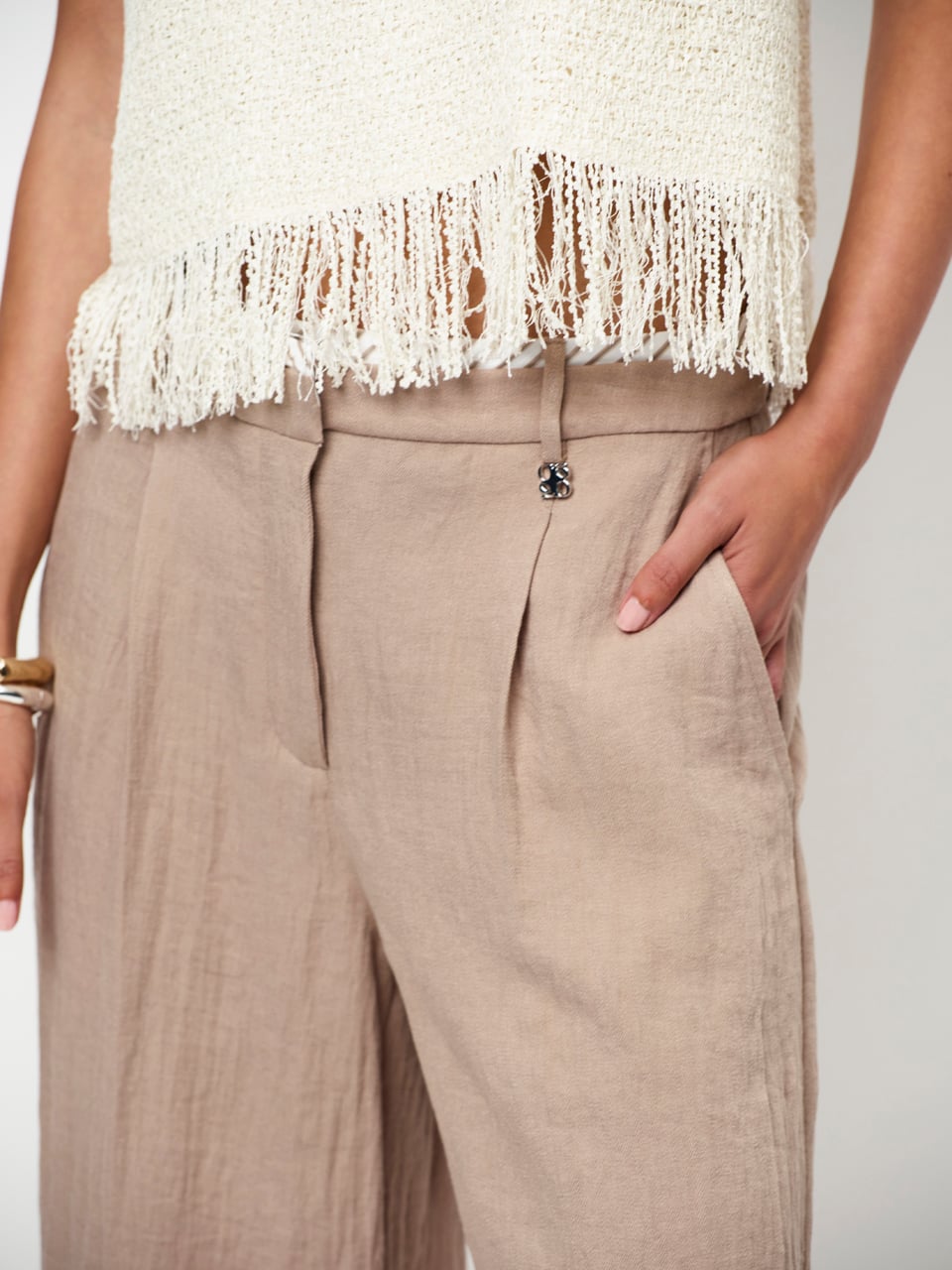 Bermuda pants