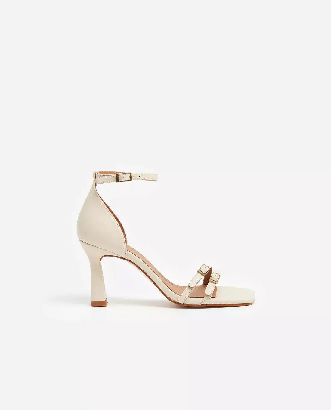 Flattered, Ruby Leather Vanilla