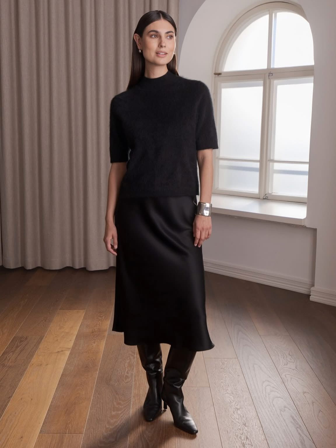 Original Story, Tianna midi satin skirt, Black