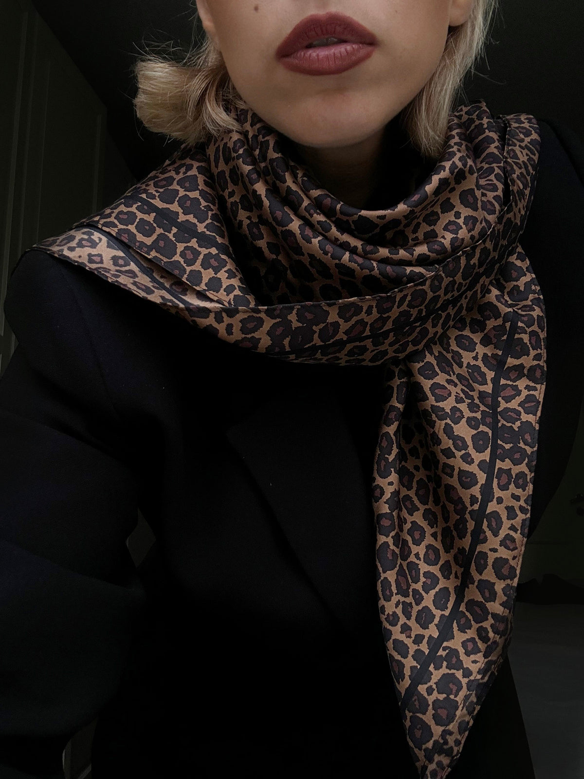 LEO SCARF | BROWN | 80 CM