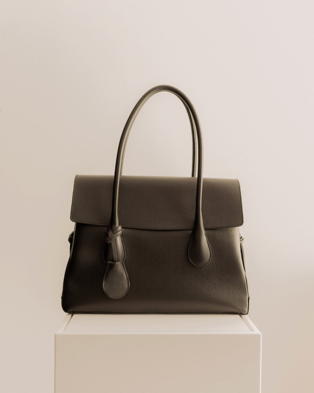Lydia Tote Bag Grained Leather Black