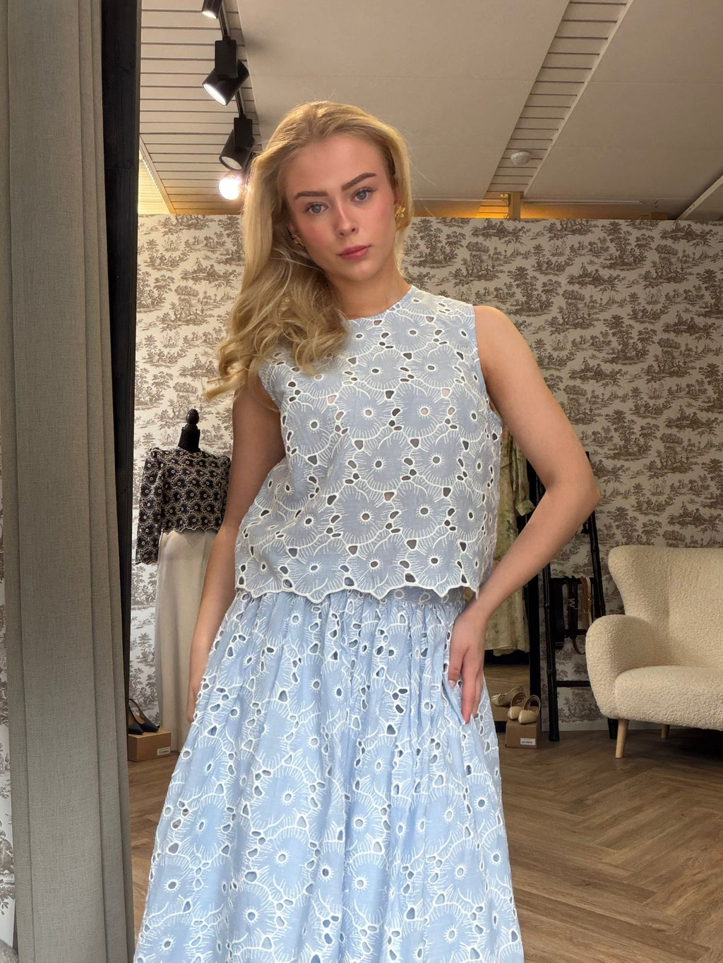 Broderie Anglaise Top