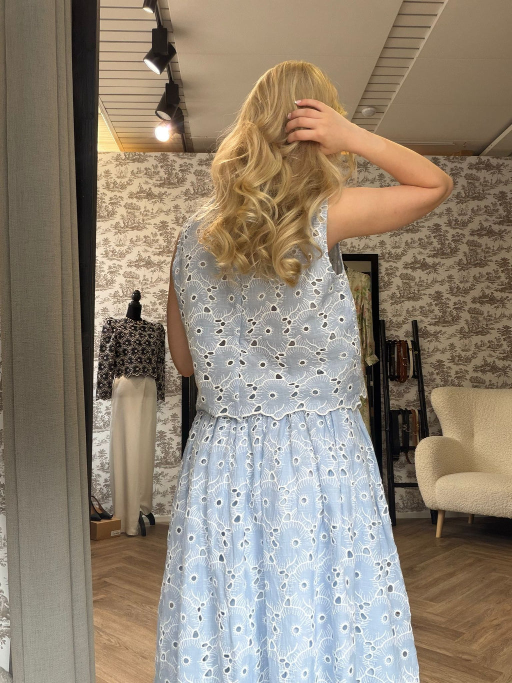 Broderie Anglaise Top