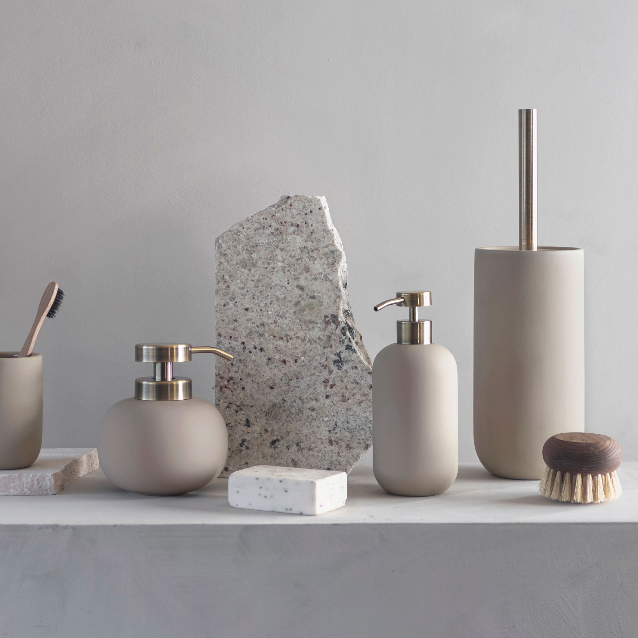 LOTUS Dispenser low, sand