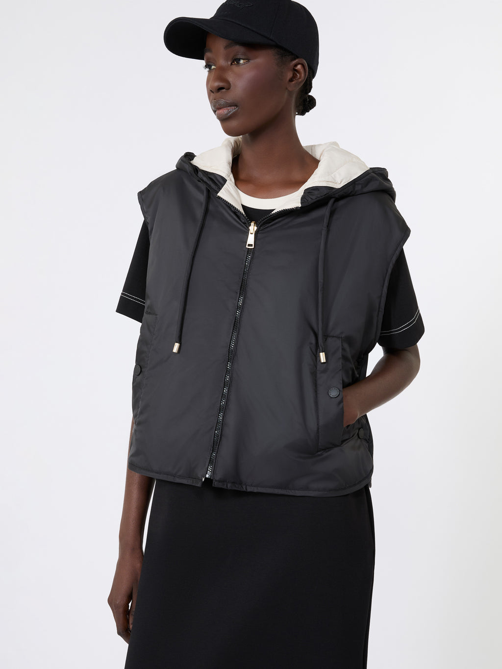 Reversible water-repellent canvas padded gilet - BLACK