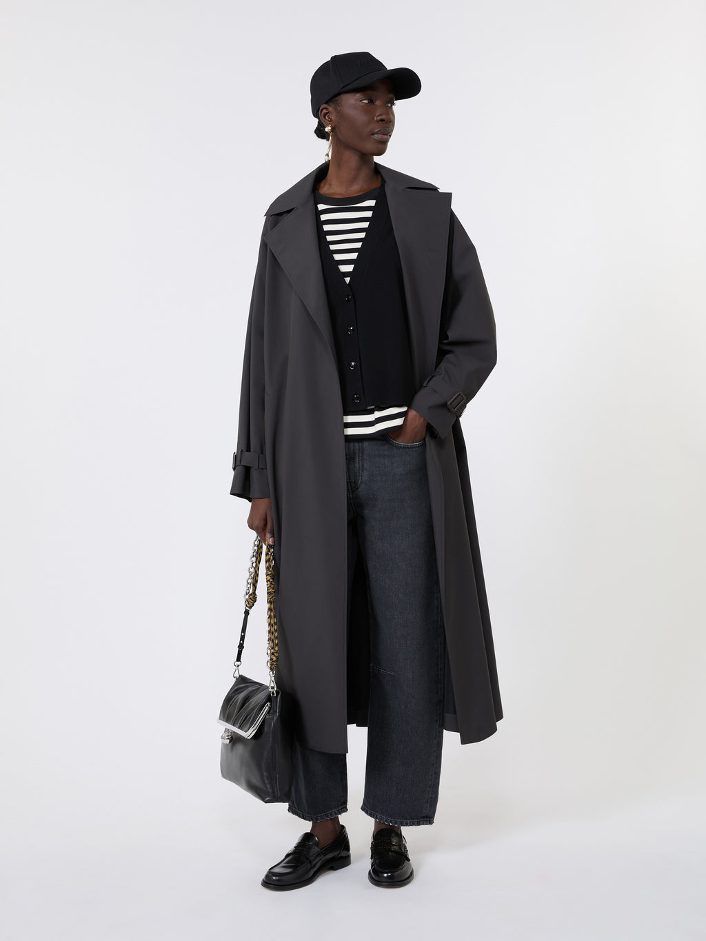 Viscose yarn V-neck cardigan - BLACK