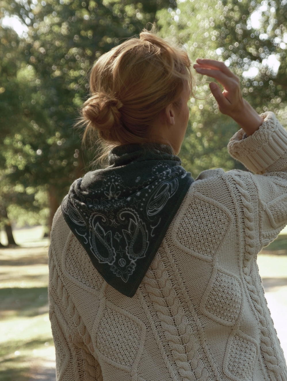 CASHMERE PAISLEY SCARF | GREEN | 65 CM