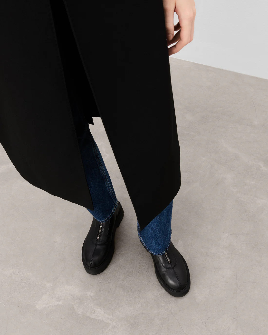 Flattered, Alma Black Leather