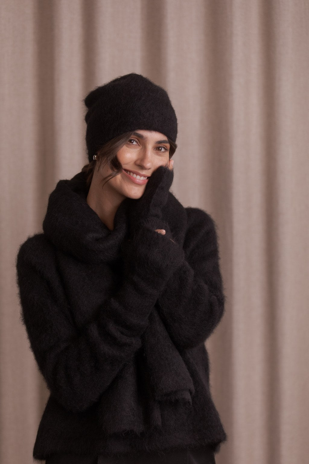 Alpakkasekoitehuivi, Black