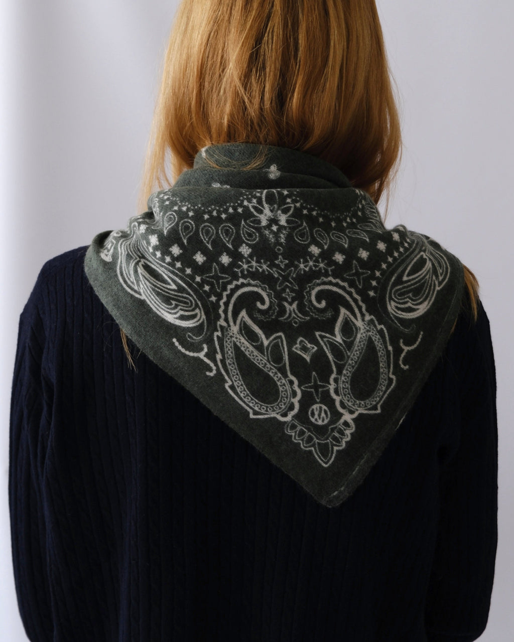 CASHMERE PAISLEY SCARF | GREEN | 65 CM