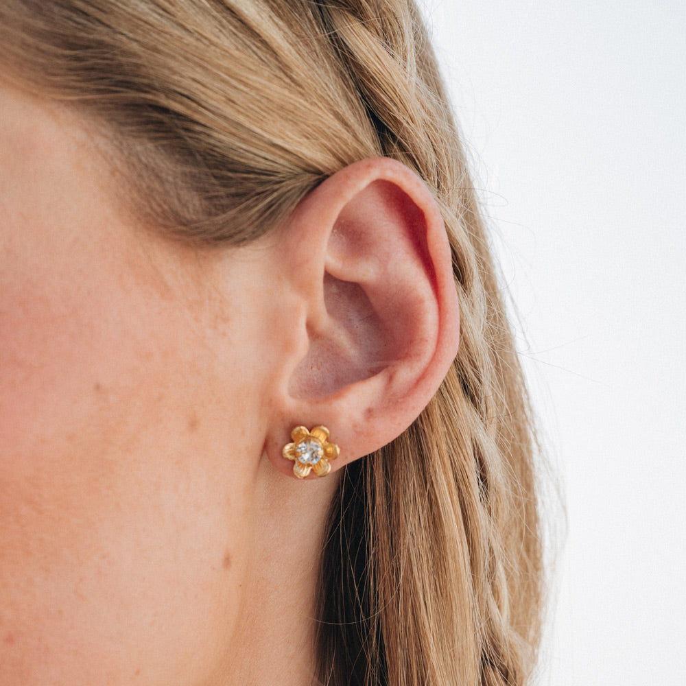 Juni Stud Earrings / Crystal