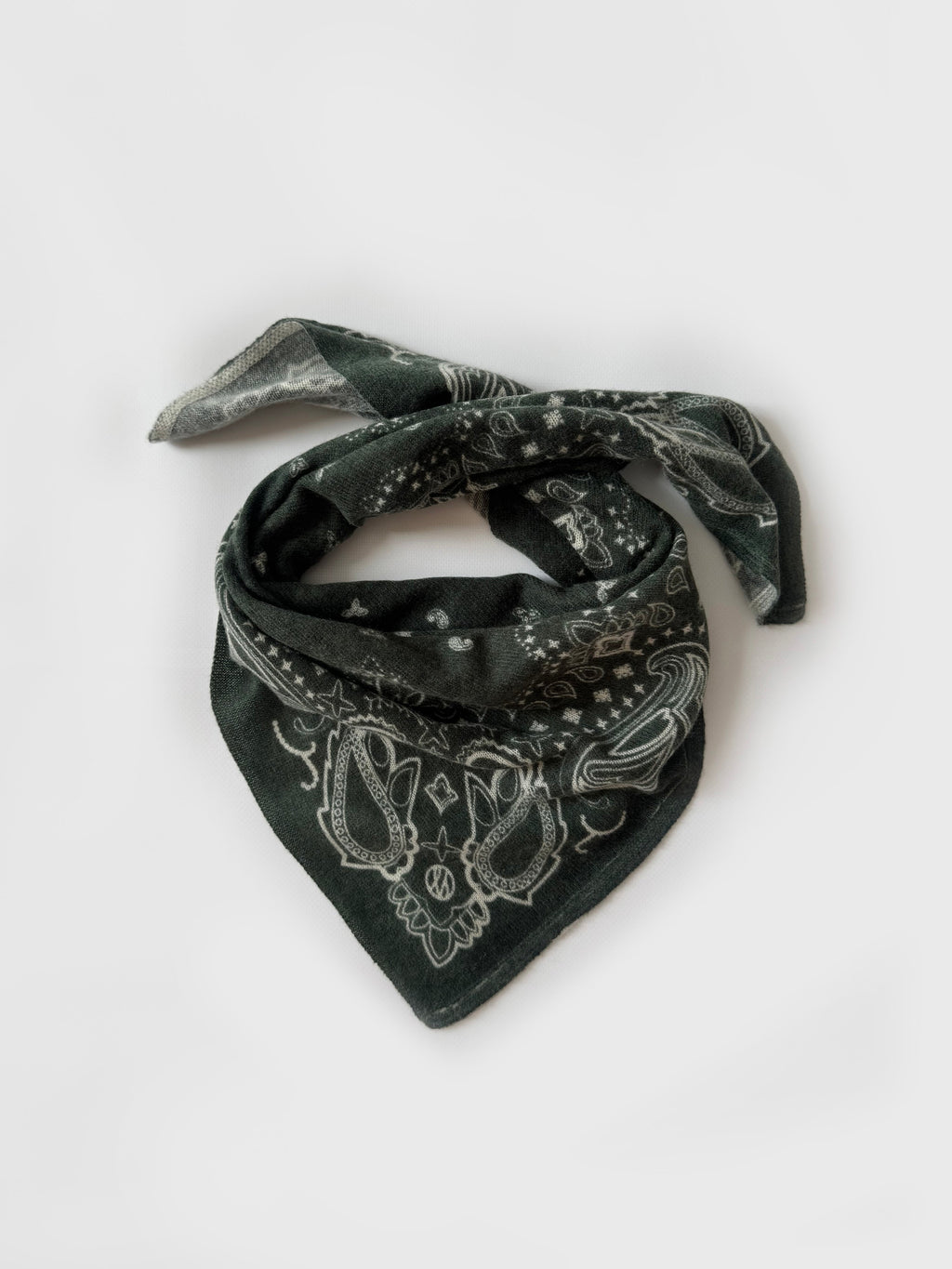 CASHMERE PAISLEY SCARF | GREEN | 65 CM