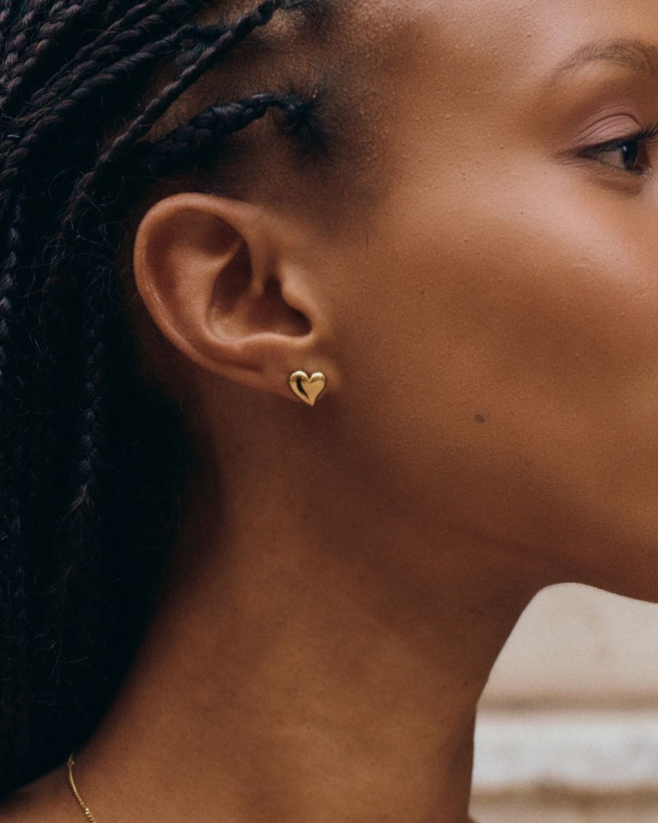 Amorina Studs Gold