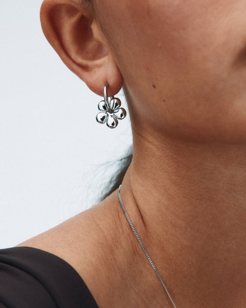 Daisy Hoops Silver