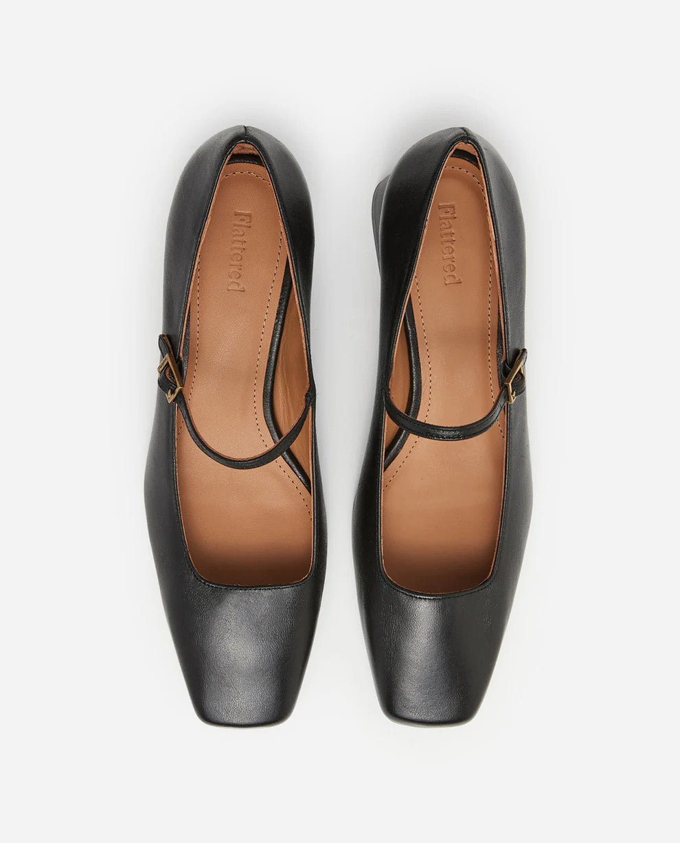 Flattered, Evan Heels Black