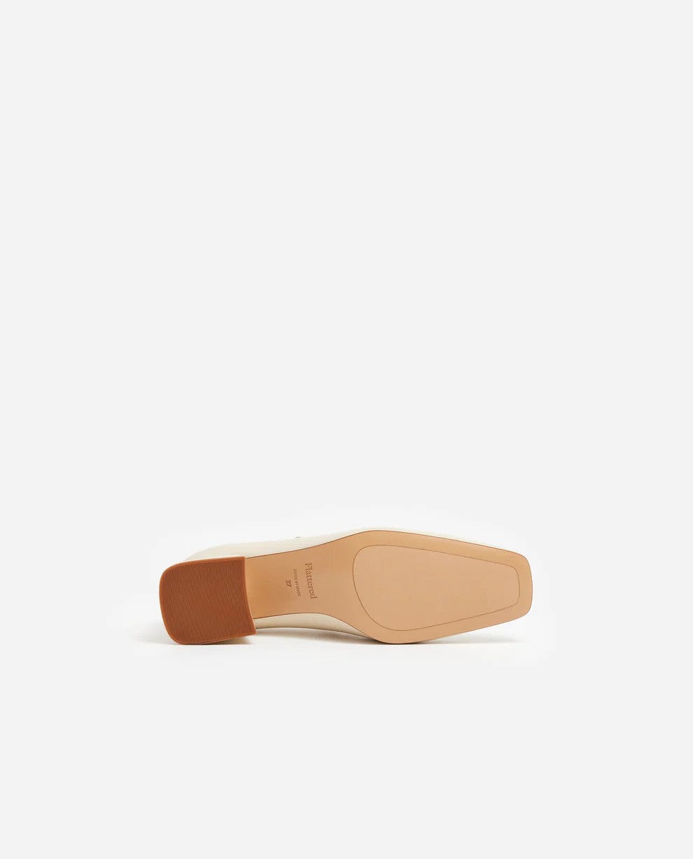 Flattered, Evan Vanilla Heel