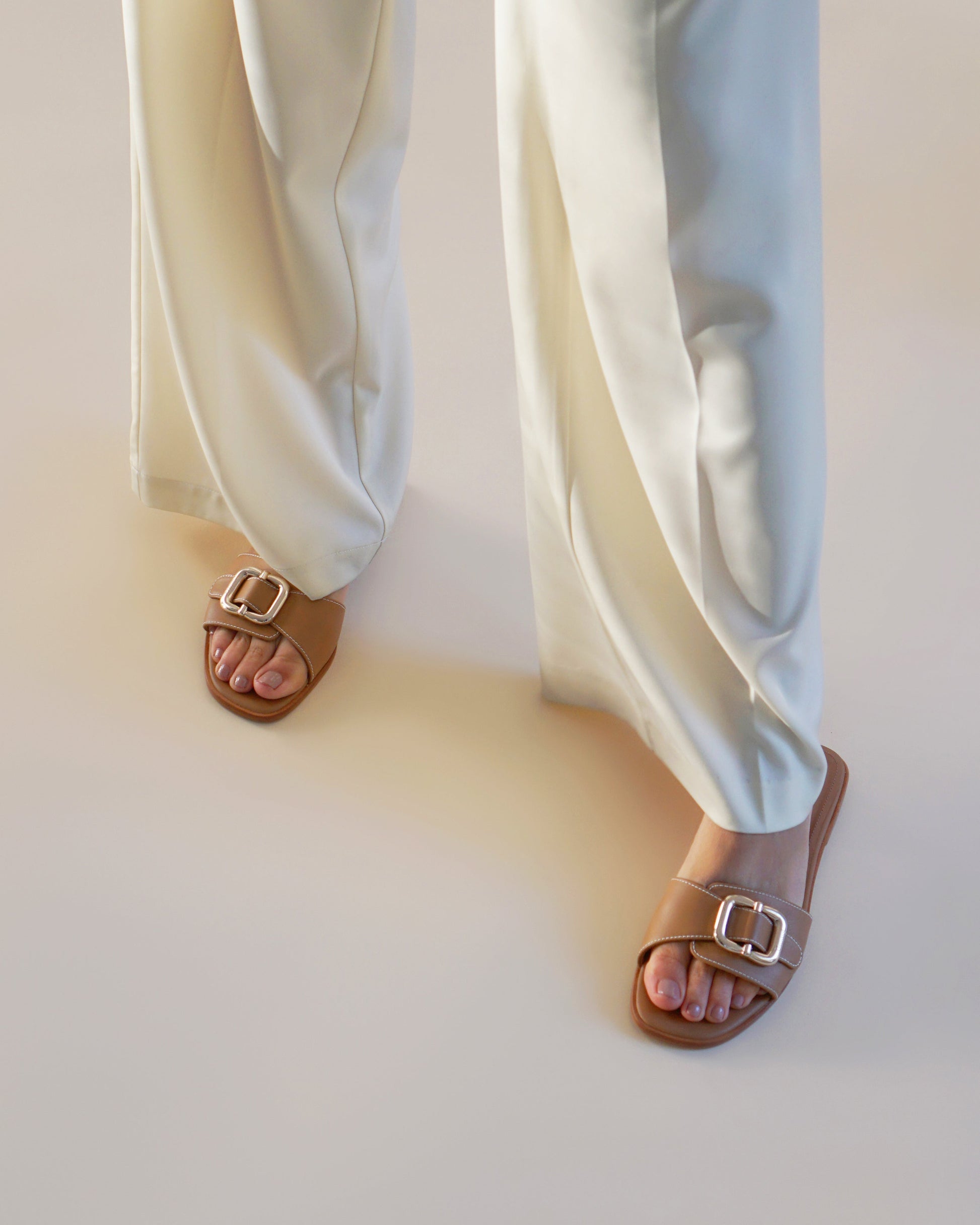 Flattered, Mimi Sandal Cognac