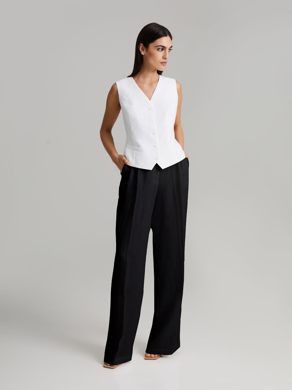 Andiata, Gytel Linen Trousers Black