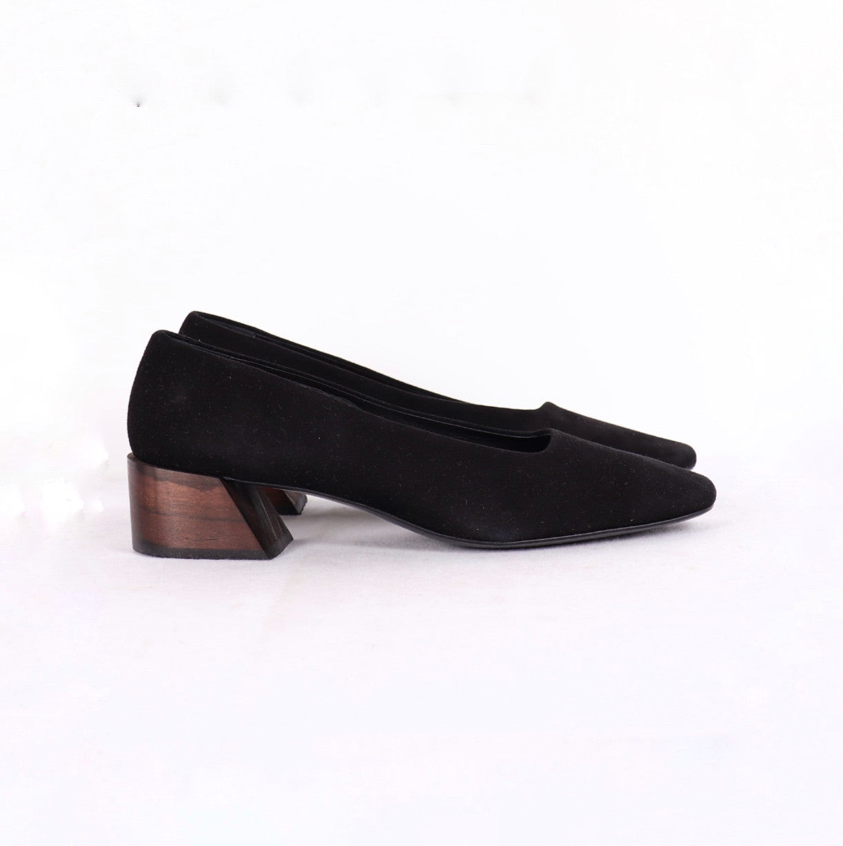 Flattered, Billie Black Suede