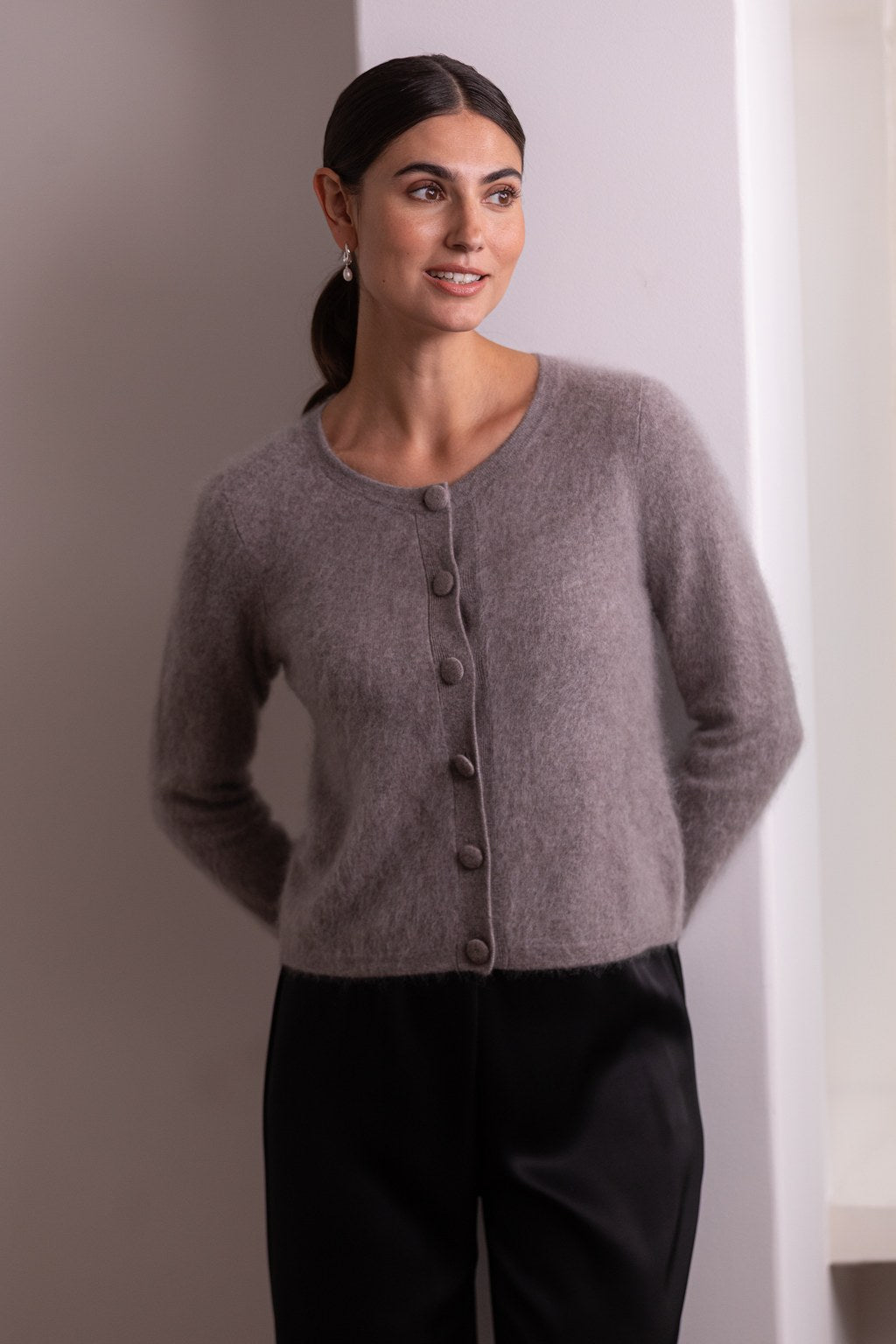 Pitkähihainen kashmirneuletakki, Nougat